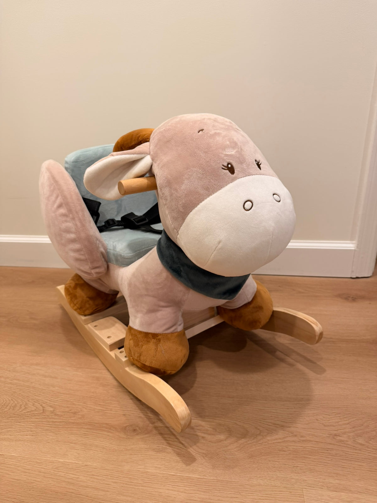 #85 Nattou Baby Deer Rocker Rocking Horse with Seat Strap