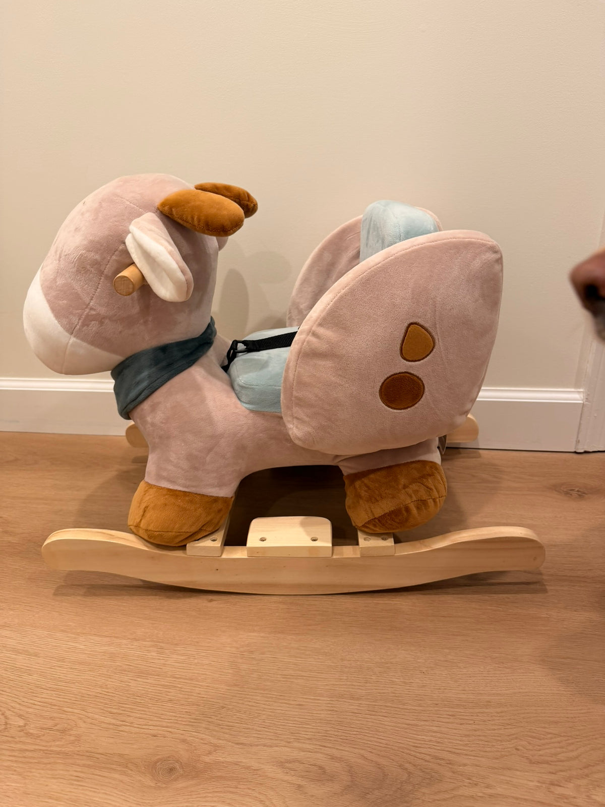 #85 Nattou Baby Deer Rocker Rocking Horse with Seat Strap