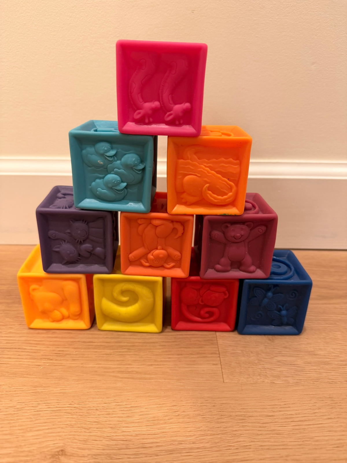 #85 10 Silicone Building Blocks with sensory sides, Baby Toys