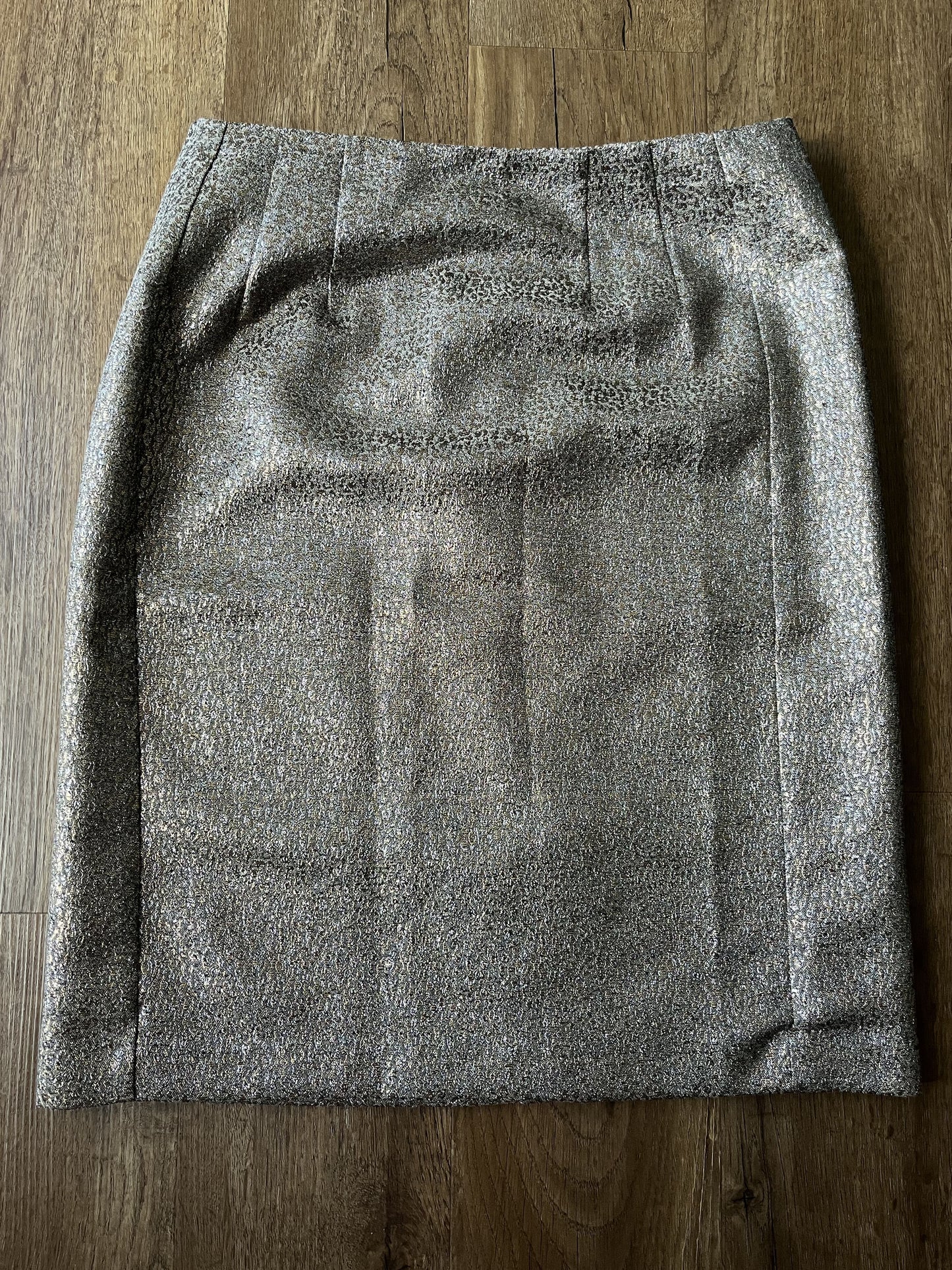 #124 EUC NY&Co Silver/Gold Shimmer Women's Skirt Size 4