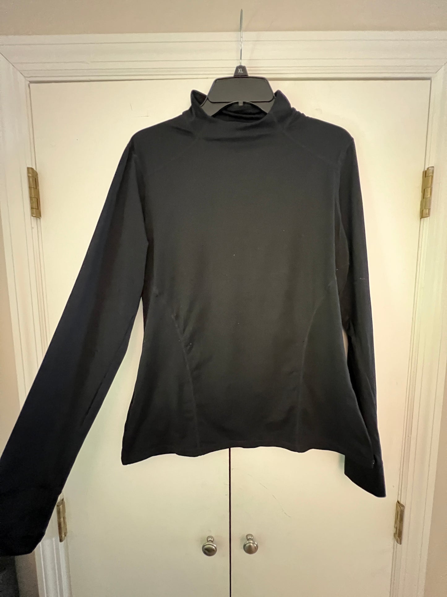 Seller #159 Fabletics Sz large workout top