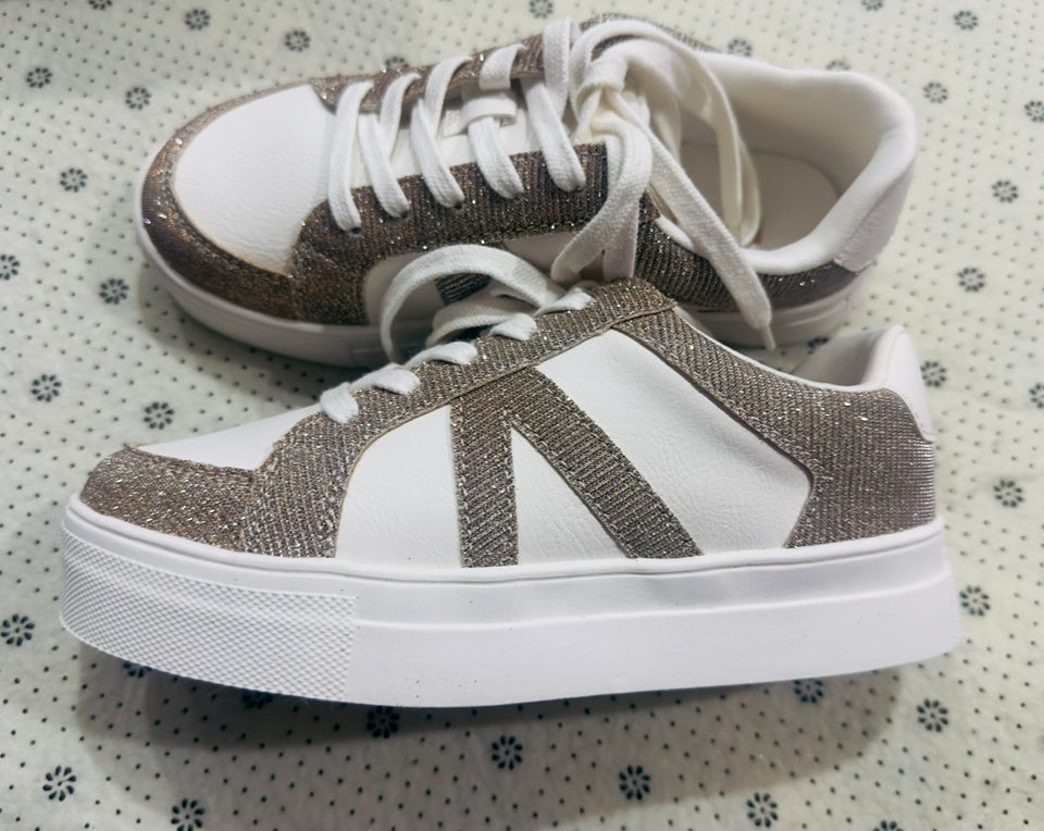 #77 New In Box Mia Girl Platform Shoes, Size 2 (Pair 2)