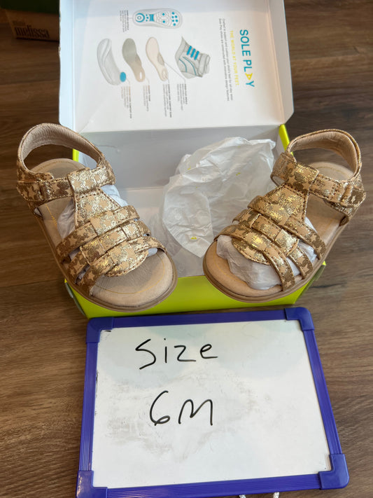 #24 size 6 girls sandals brand new never worn