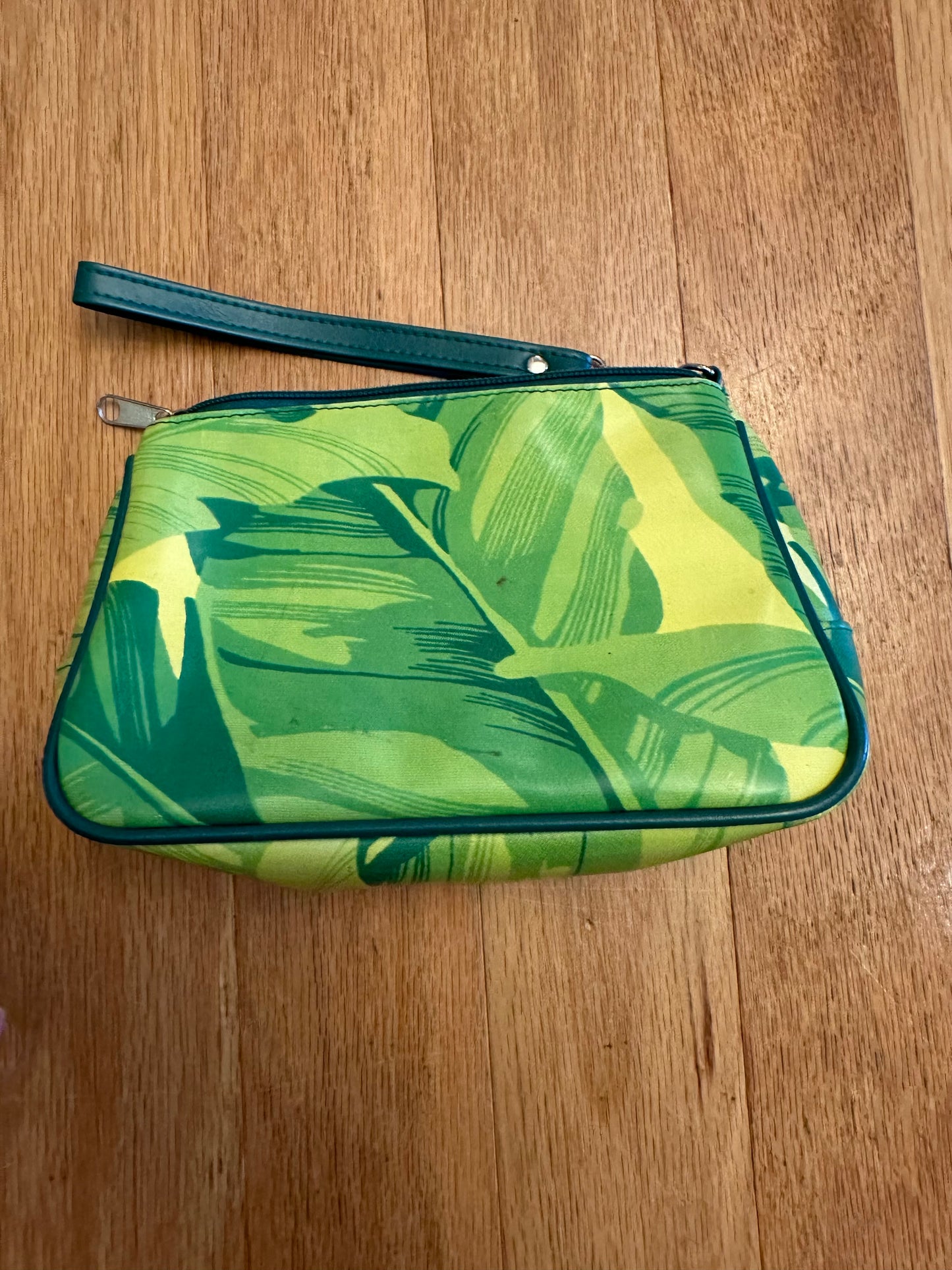 #91B Makeup Bag