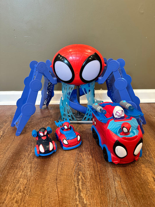 #65 Spidey & Friends Webquarters + 3 Vehicles