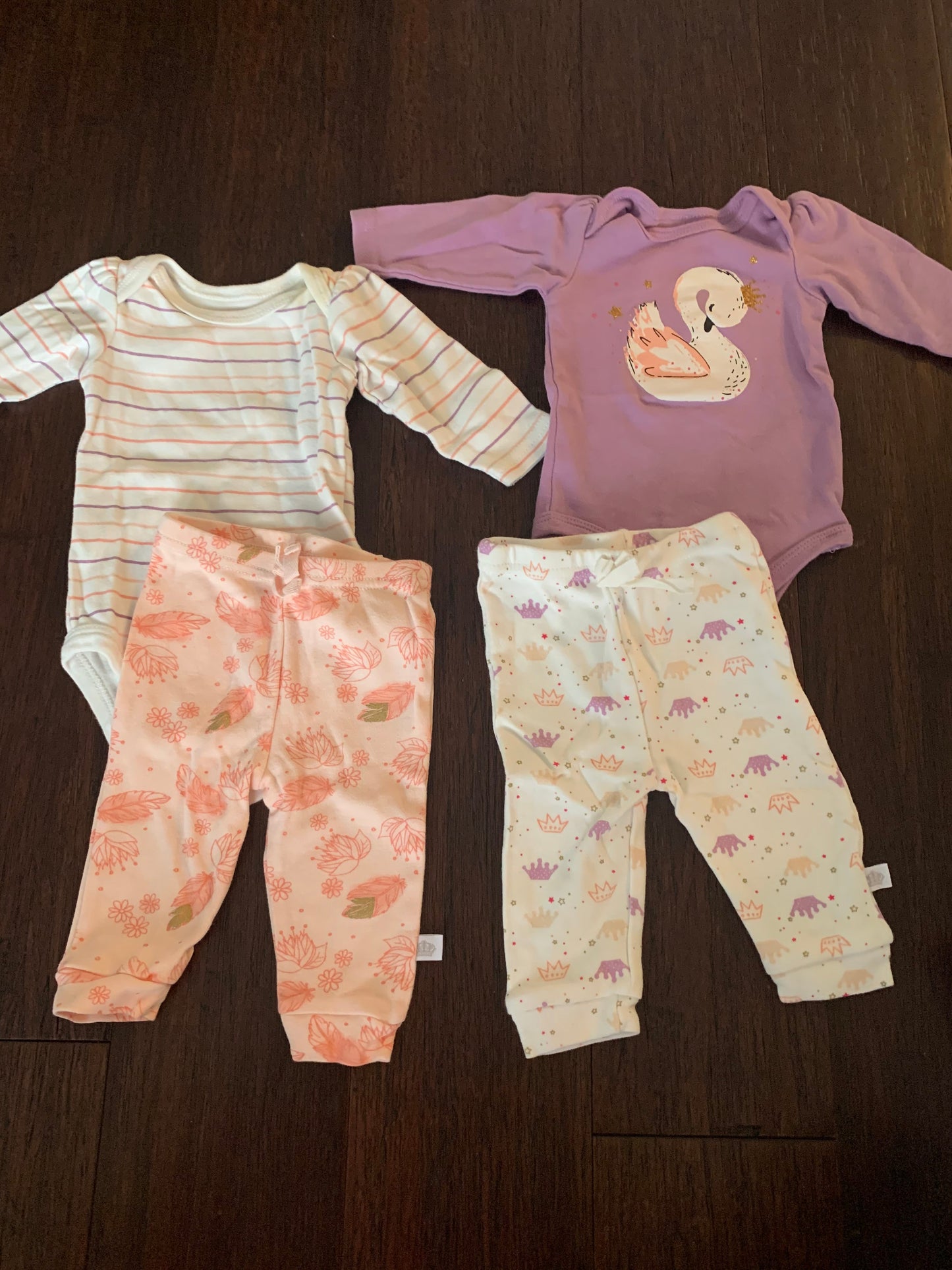 Seller 48, Pope 4-piece set, 0-3M