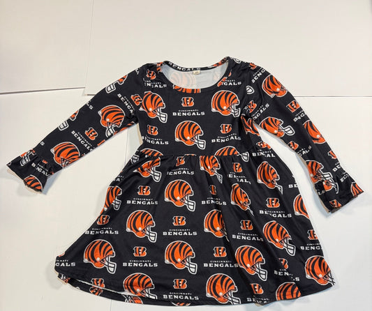 #180 Girls 4T Cincinnati Bengals Football Dress (2 available)