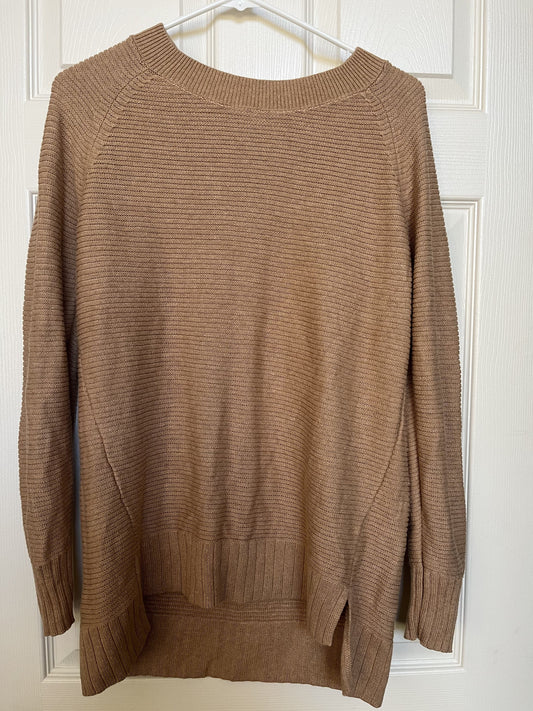 #124 Old Navy Women's Tan Sweater Size M