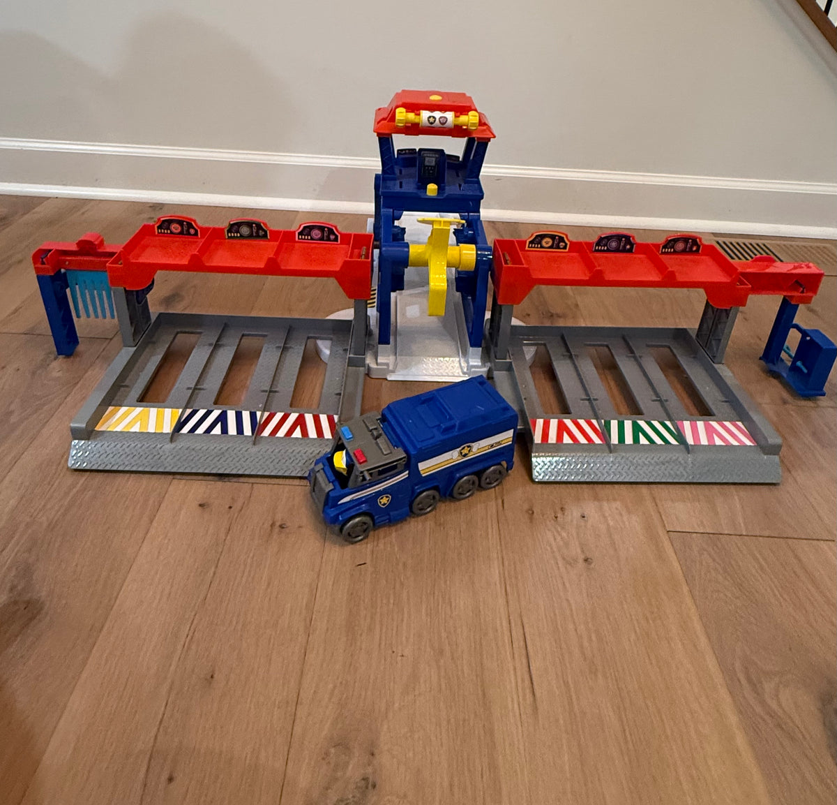 #21 • Paw Patrol Truck Stop HQ with Chase's Truck