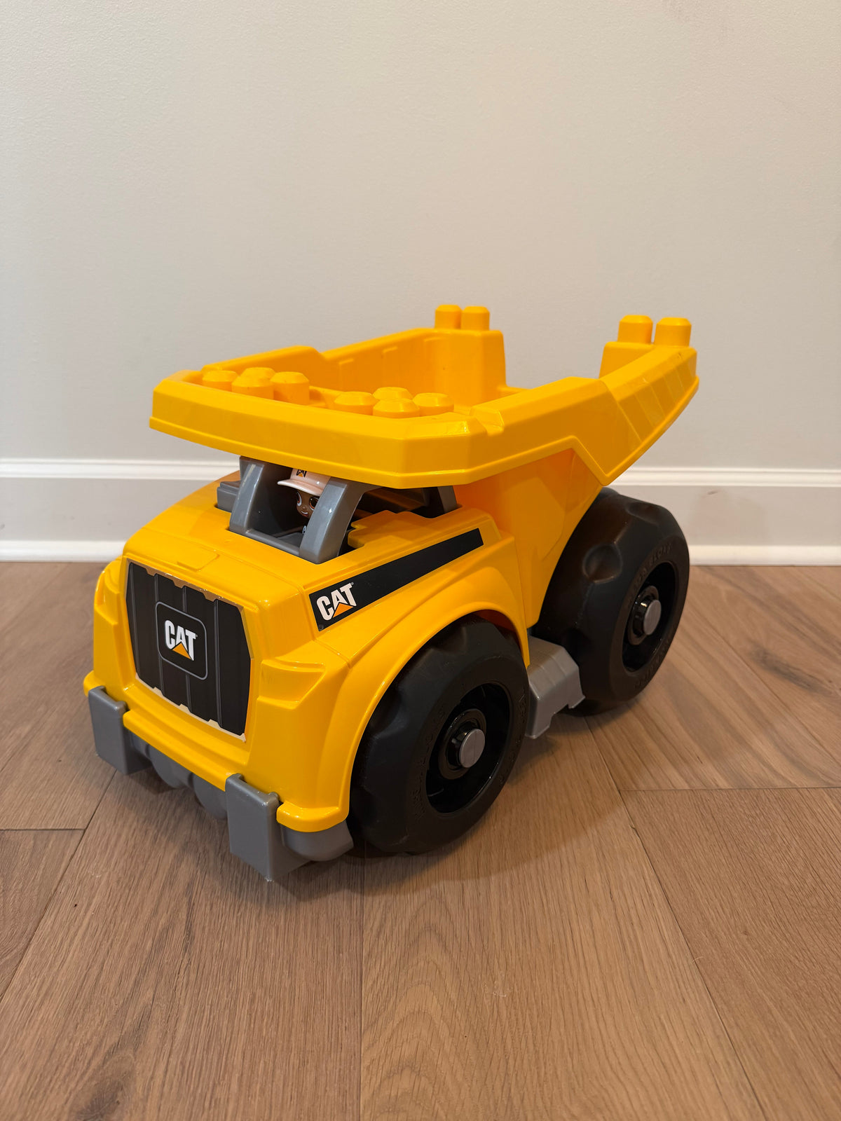 #21 • Dump Truck for Building Blocks