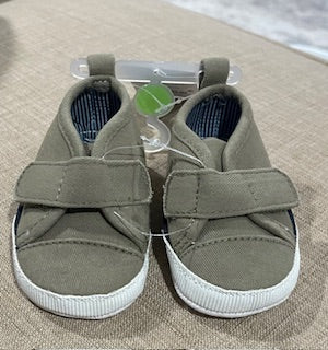 Carters Baby 0-3 month shoes New With Tags