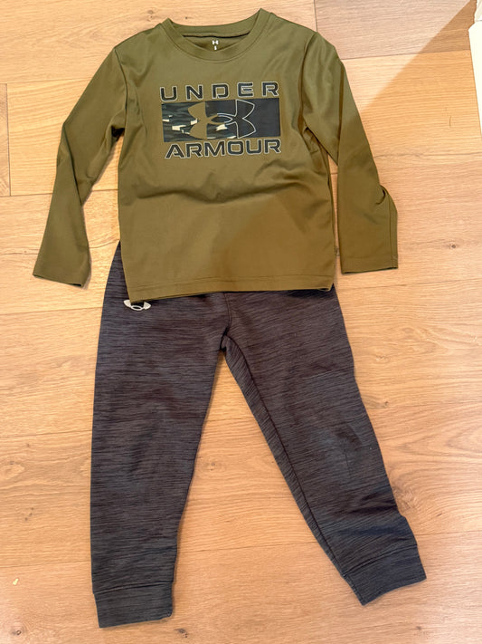 #21 • Boys • Under Armour • 5 • VGUC