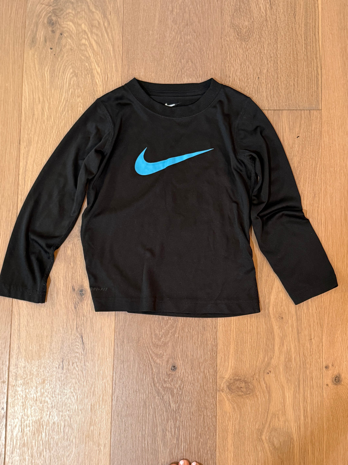 #21 • Boys • Nike • 5 • VGUC