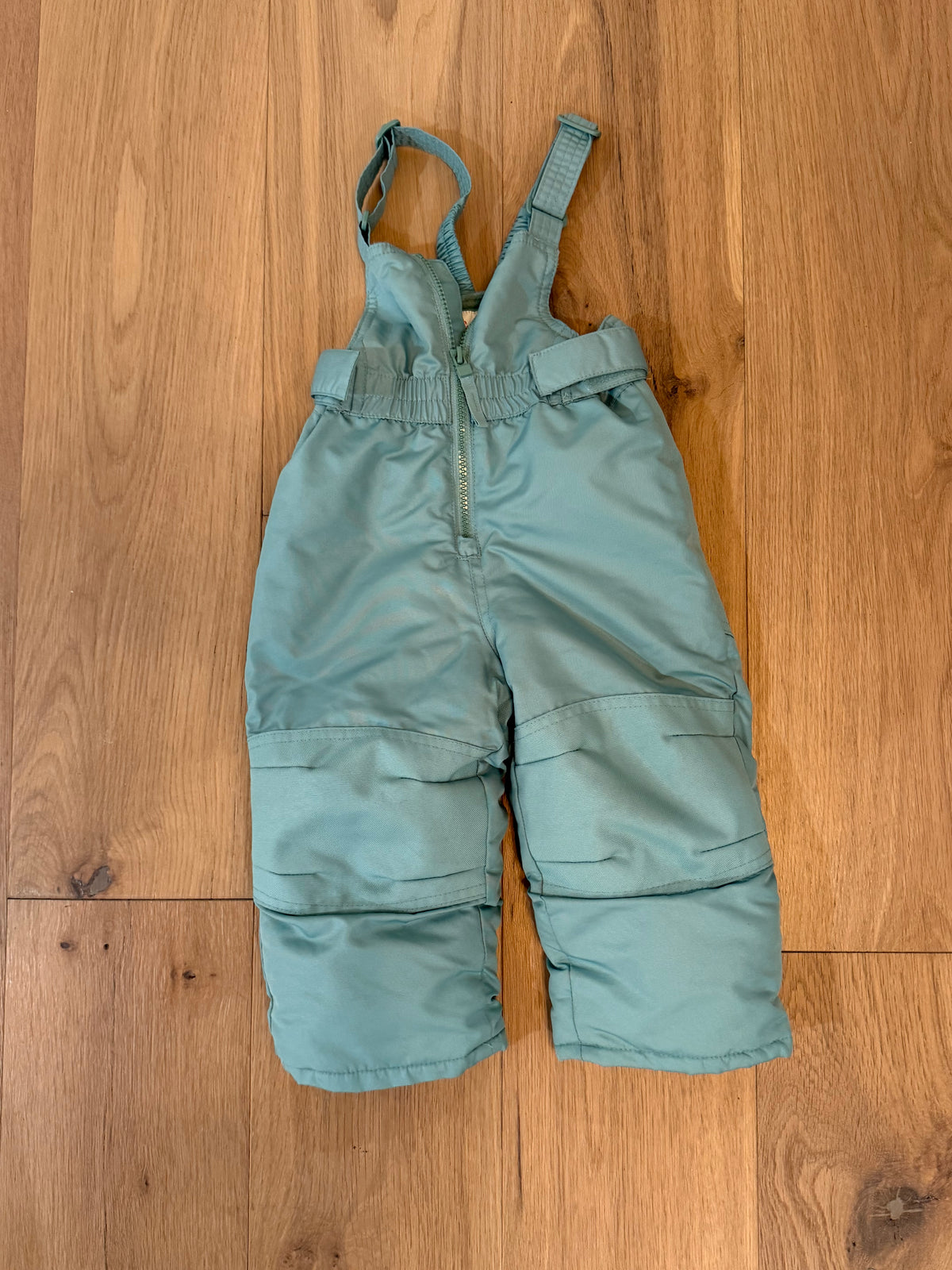 #21 • Girls • Cat & Jack • 18 Months • EUC