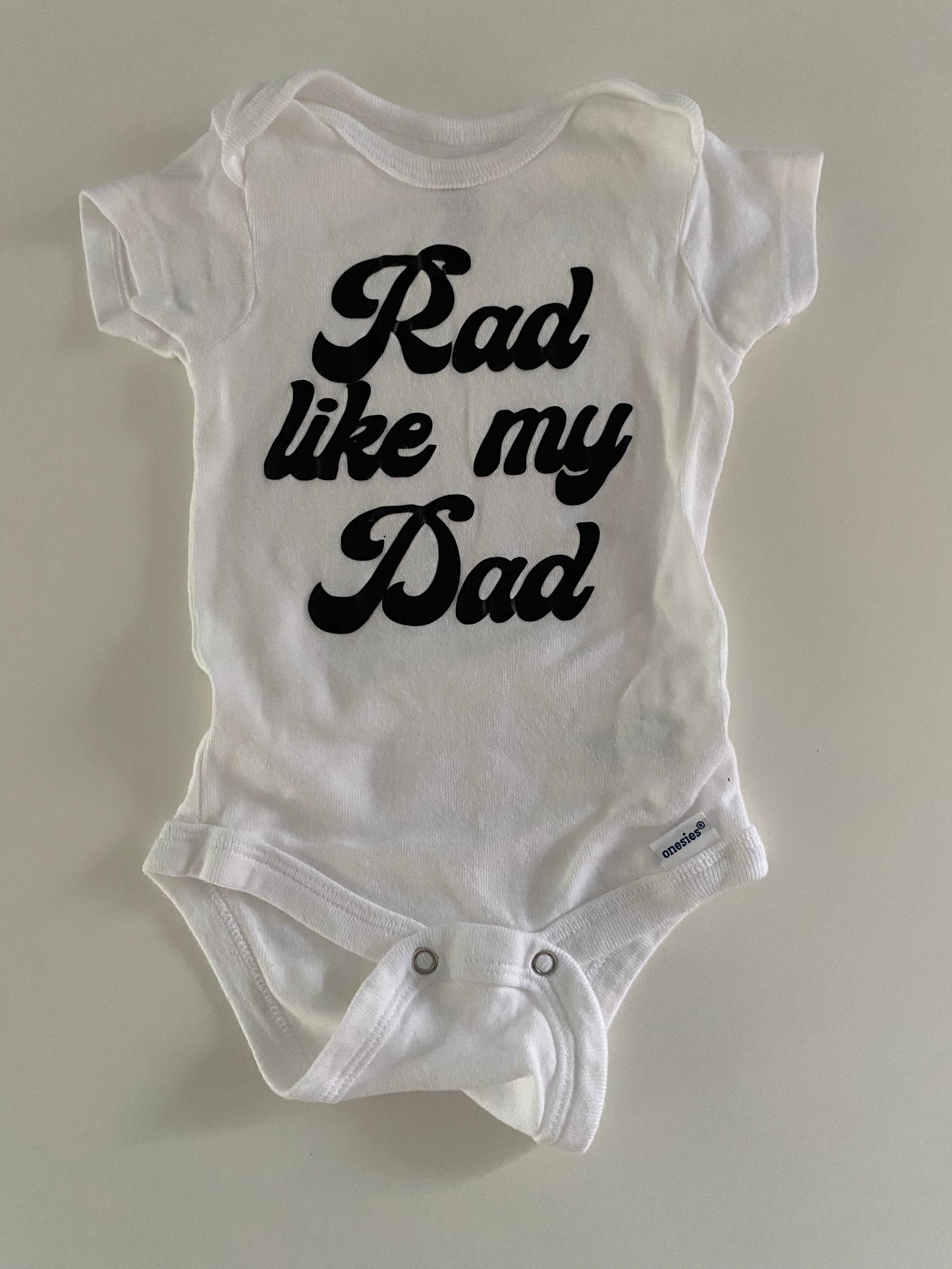 #84B- Gender Neutral 0-3M, Etsy custom Gerber Organic ‘rad like my dad’ onesie, EUC