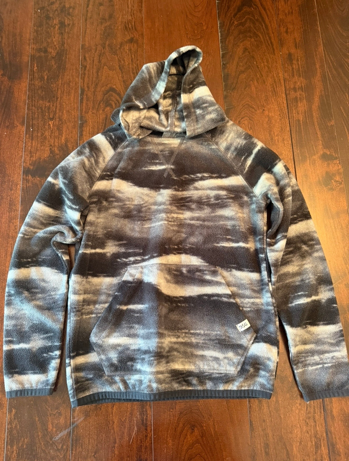 #28 DSG Hoodie - Boys Small