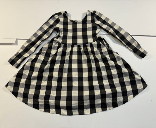 #180 Girls 100 US 4 Hanna Anderson Black and White Skater Dress (2 available)