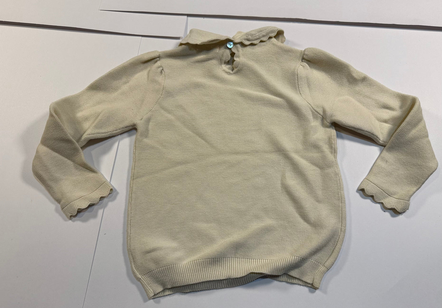 #180 Girls 3T Ivory Scalloped Sweater