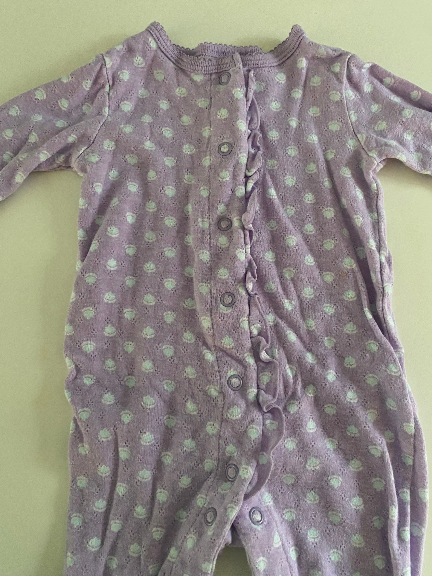 #84B- Girls 6M, Carter’s purple flower and heart footed pajamas, set of 2, VGUC