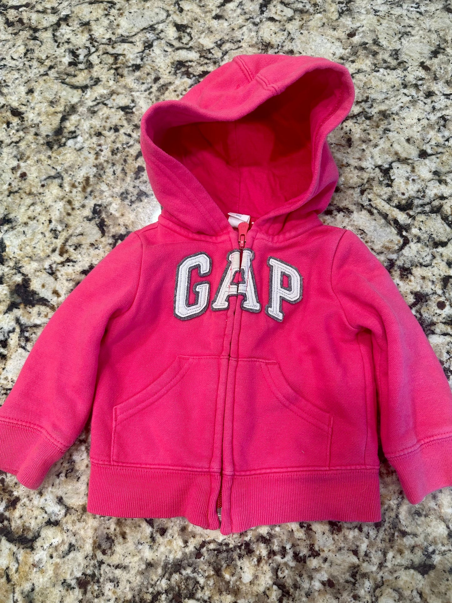 #24 6-12 months gap sweatshirt