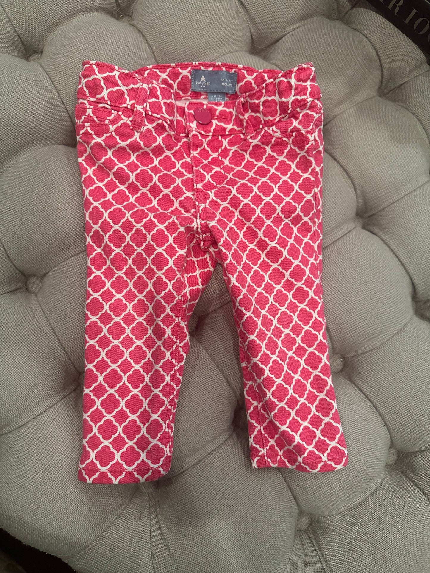 #85 REDUCED Baby Gap Pink White quatrefoil Jeans, Infant girls 12-18m