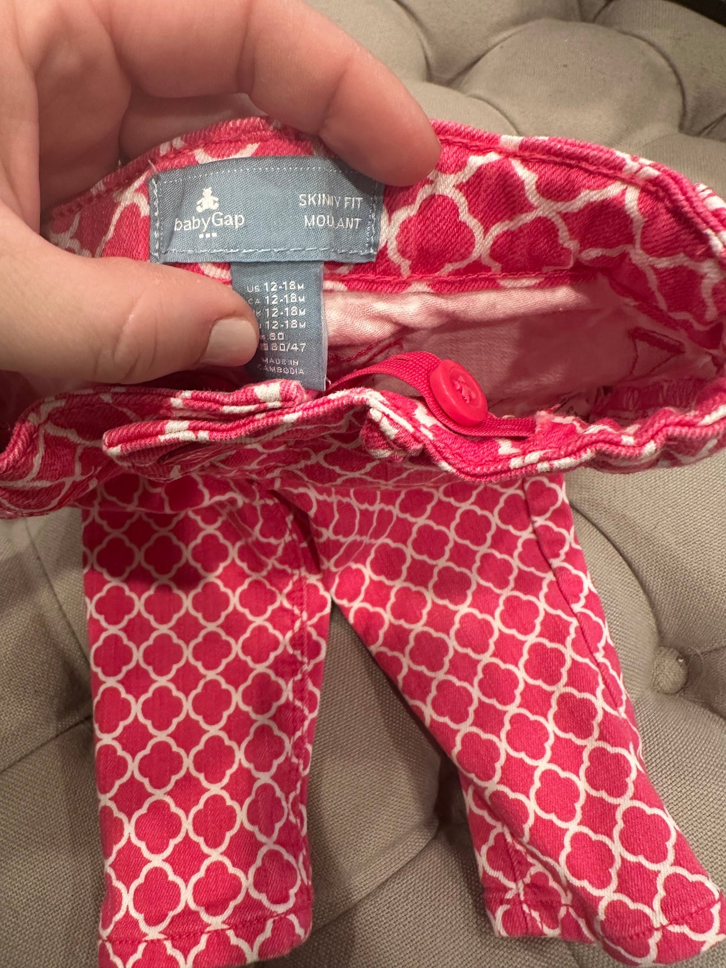 #85 REDUCED Baby Gap Pink White quatrefoil Jeans, Infant girls 12-18m
