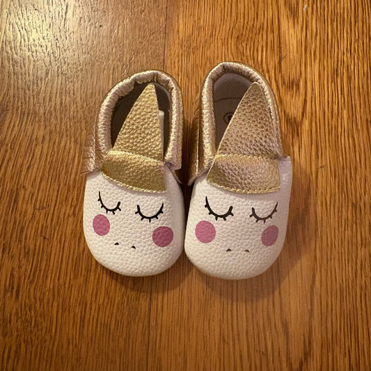 Seller 98 Girls Size 3 Unicorn Moccasin Crib Shoes