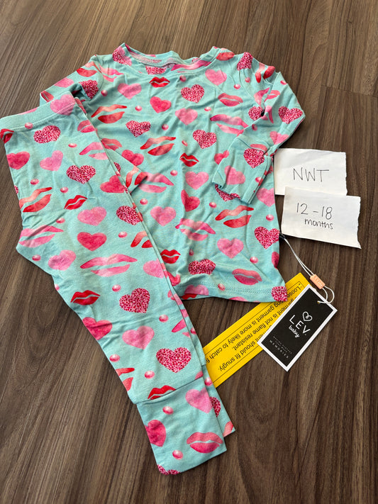 #138 - 12-18 Mo - NWT Lev Baby - Blue PJs with Pink Hearts/Lips - PU 45236