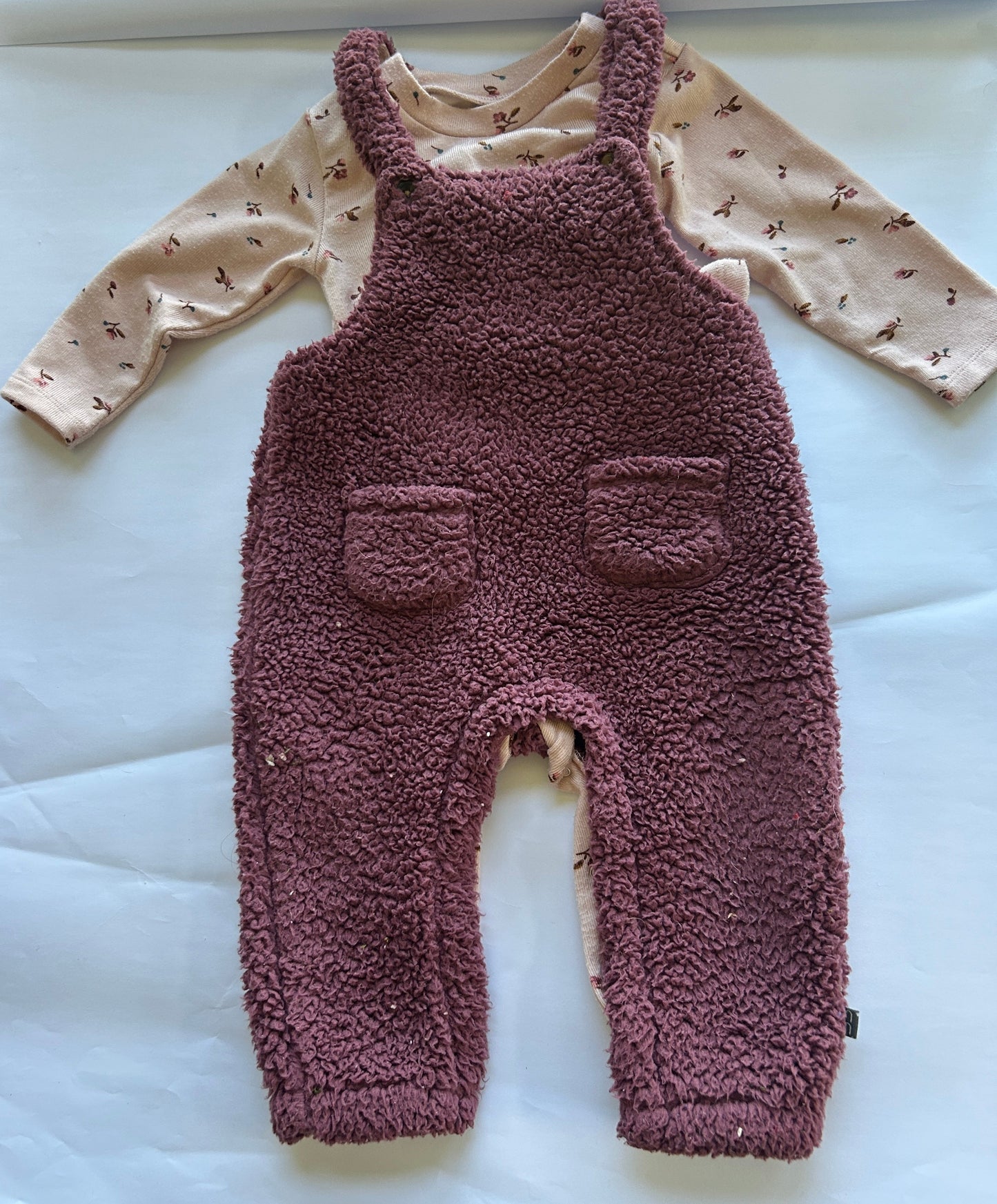 Seller 35 12 month 2piece girls outfit