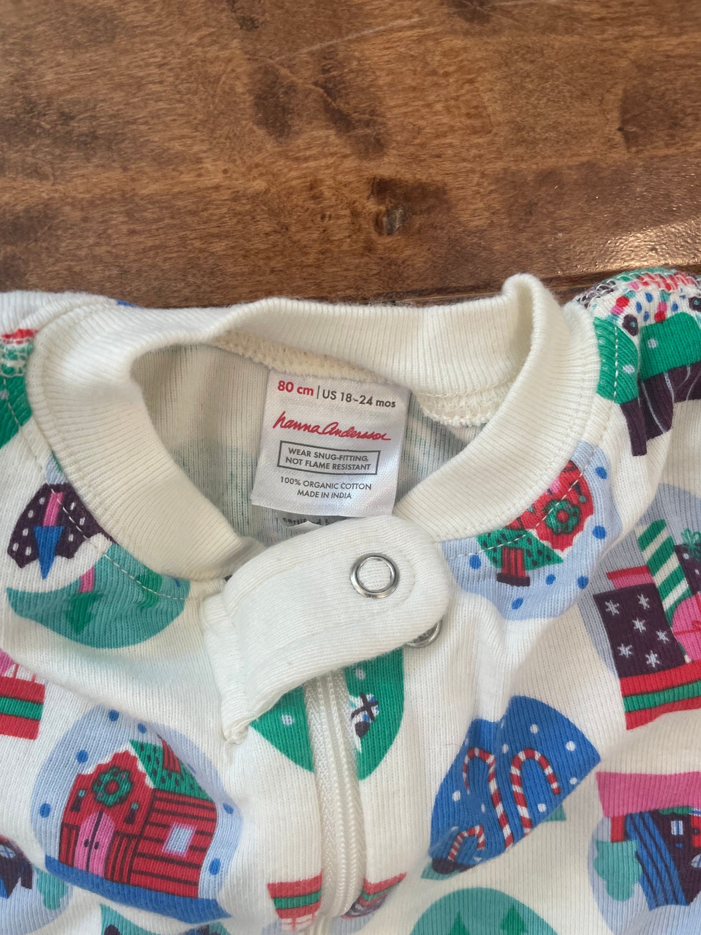 #199 REDUCED Unisex Hanna Andersson snow globe pajamas size 18-24 months EUC