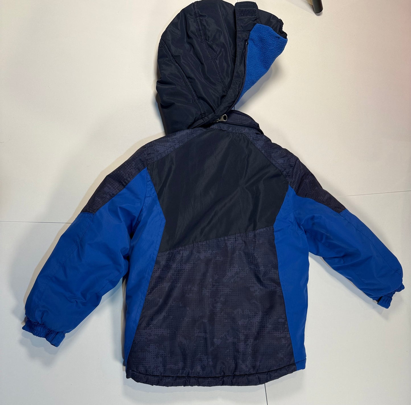 #180 Boys 5 Winter Snow Jacket and Snowpants
