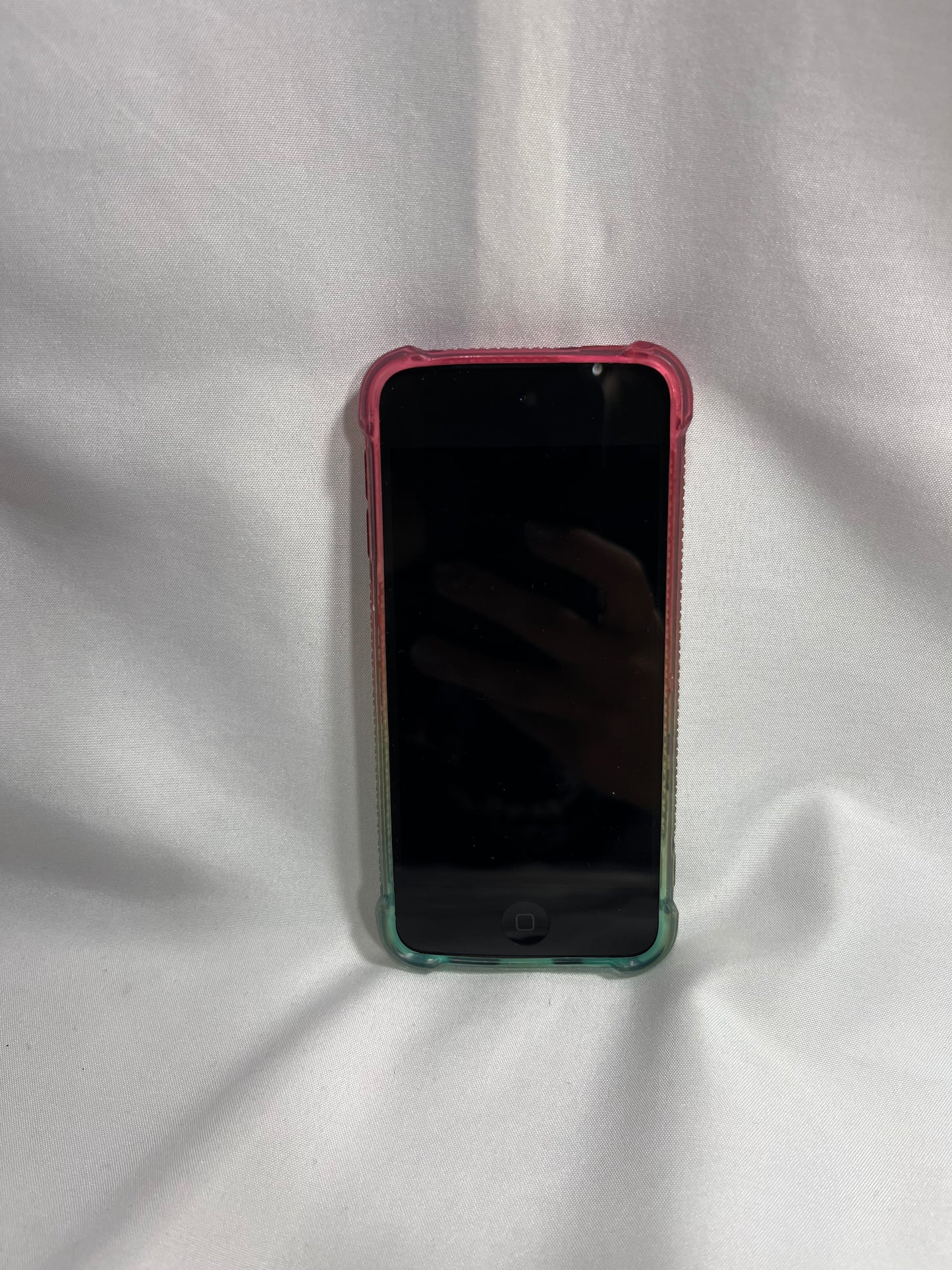 100B Apple IPod touch 7th generation