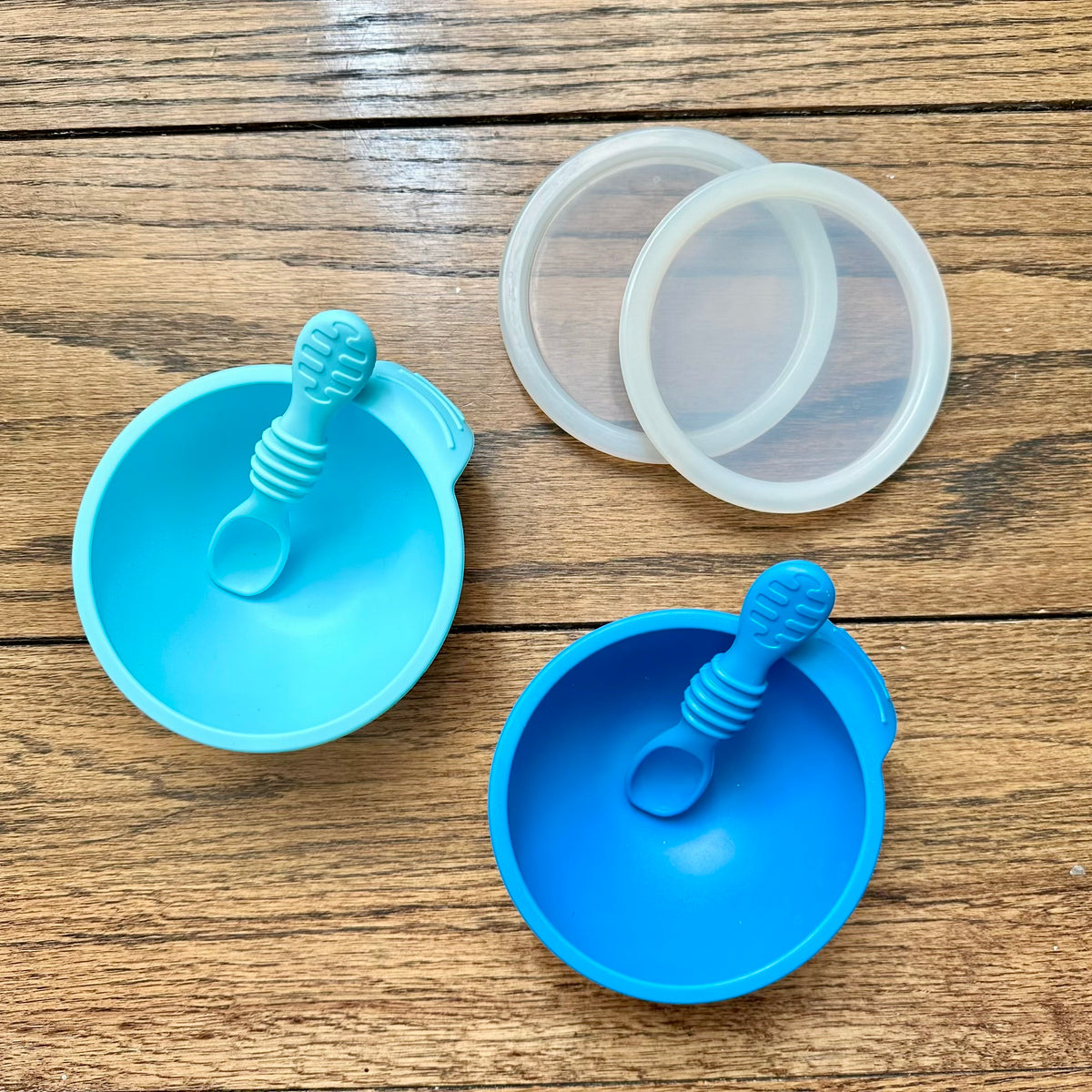 #113	Bumpkins Silicone Suction Bowl with Spoon + Lid, Teal and Blue