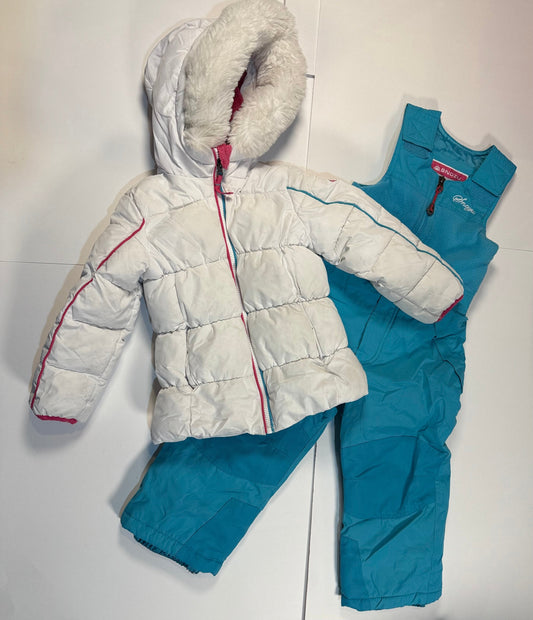 #180 Girls 4T White Snow jacket and Teal Snow Bib