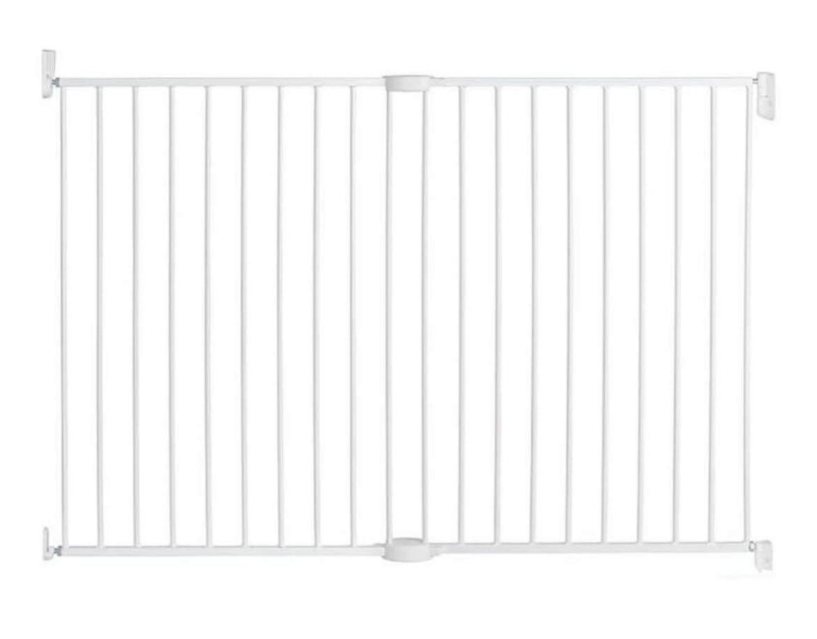 Seller 128 - Munchkin Extending XL Tall And Wide Baby Gate - New in Box