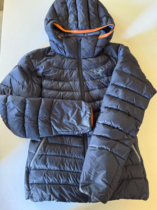 REDUCED # 92 women’s medium down ARCTERYX navy blue winter coat