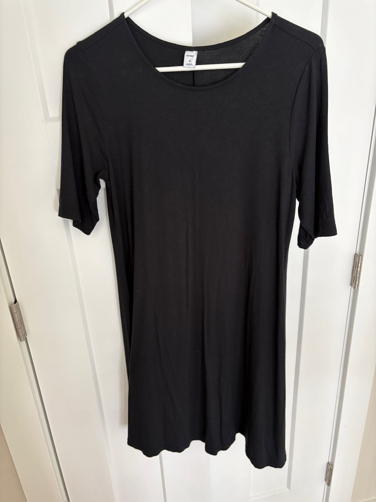 Seller #105 - Women's Medium Black Old Navy Dress GUC