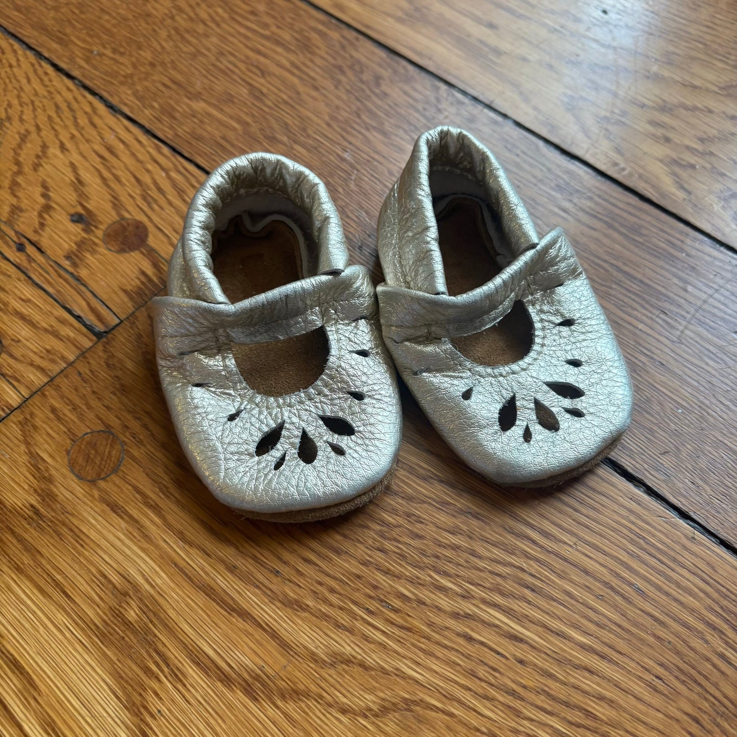 Seller 98 Girls 6-9m Starry Knight Designs Mary Jane Moccasins