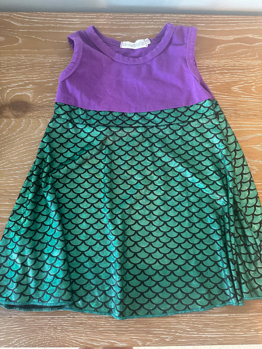 #24 size 110/5 mermaid dress