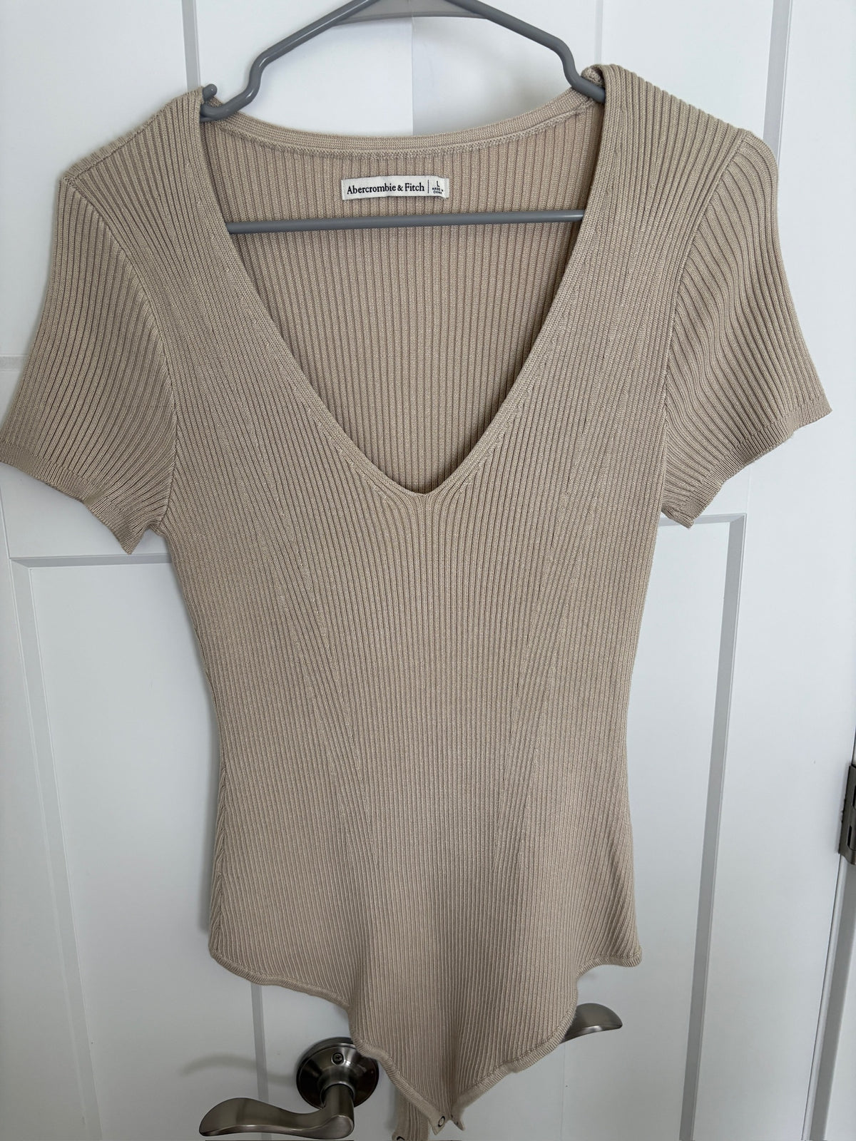 Seller #105 - Women's Large Abercrombie & Fitch Tan Ribbed Bodysuit NWT