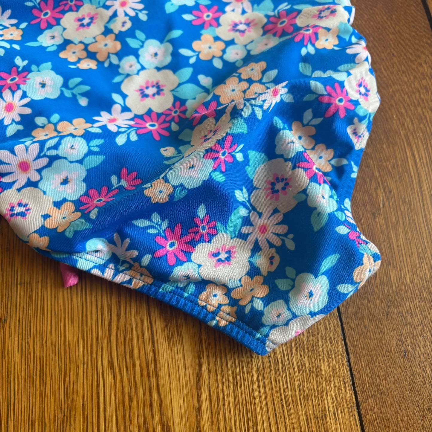 Seller 98 Girls 5T Cat & Jack Blue Floral One Piece Rashguard Swimsuit