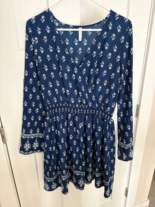 Seller #105 - Women's Medium Xhilaration Navy Floral Dress VGUC