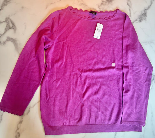 Seller #65 Women’s NWT Ann Taylor factory Large fuchsia sweater with scallop trim