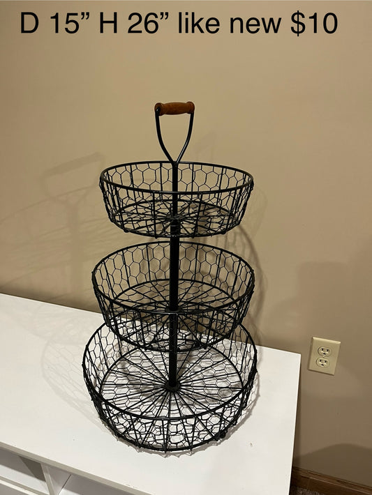 137 three tiered basket