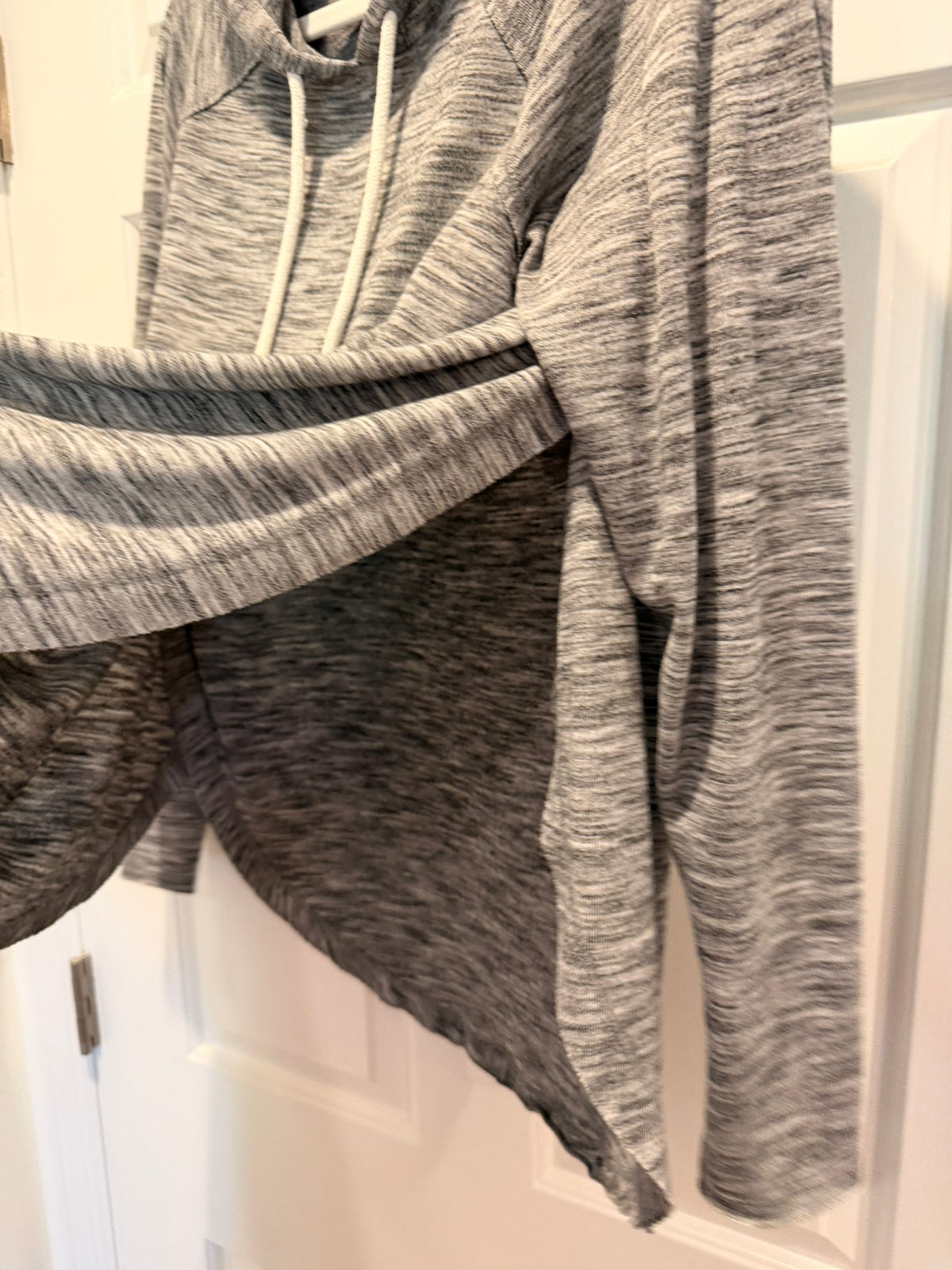 #85 Mossimo Grey Side Flutter Long Sleeve Lightweight Hoodie, Women's L