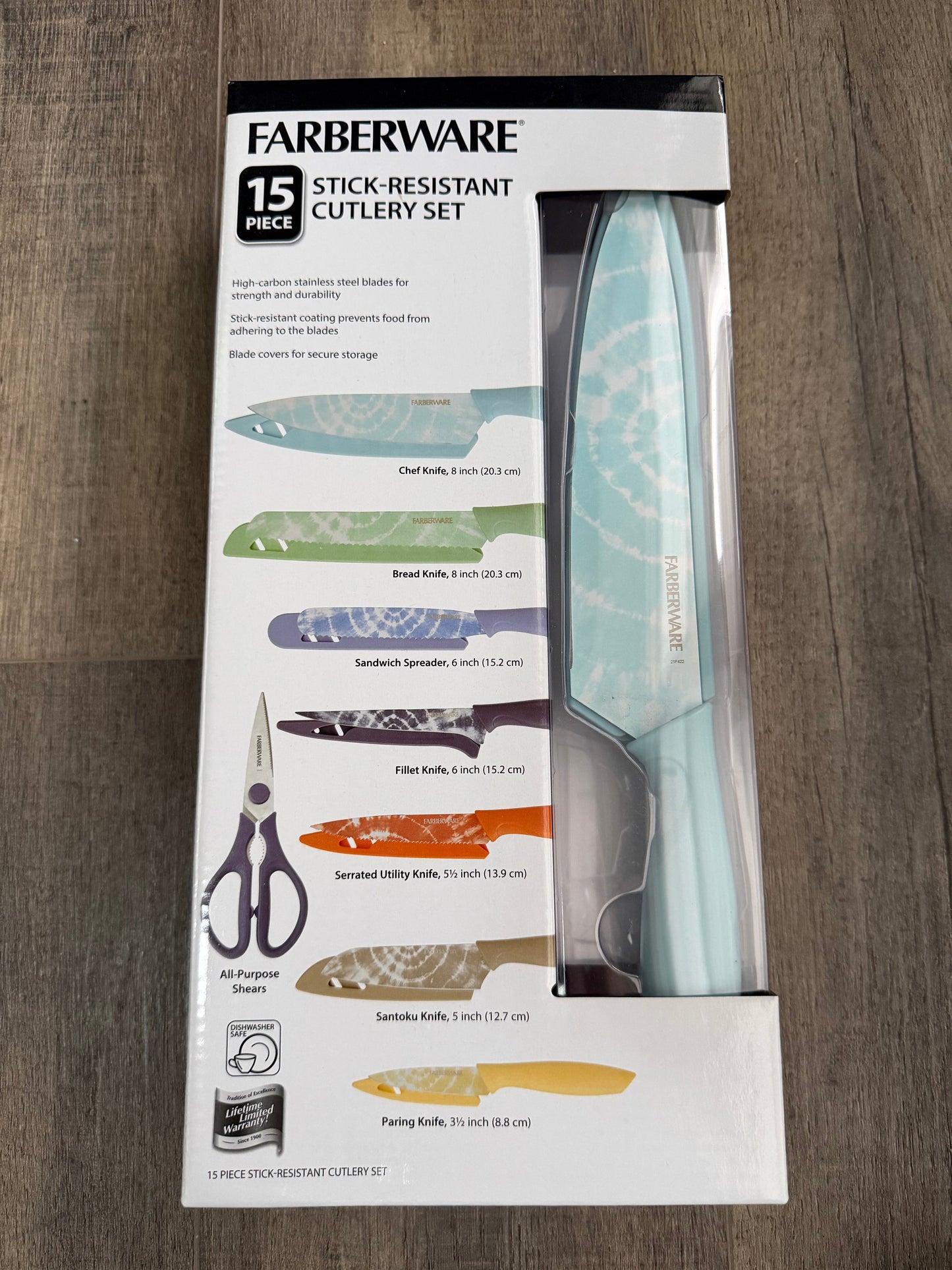 Seller 71: NIB Farberware cutlery set