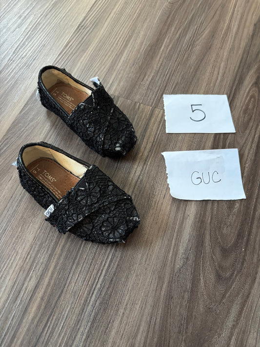 #138 - 5 - GUC Toms - Black Flats - PU 45236
