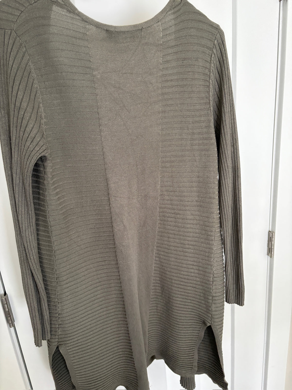 Seller #105 - Women's Small Alexandra + Oak Olive Green Open Cardigan GUC