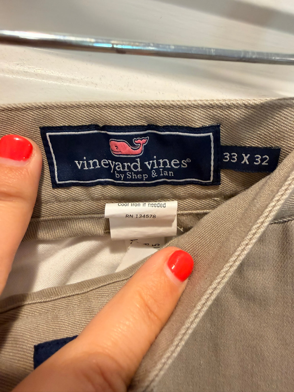 #85 Vineyard Vines USA Flag Whale Khaki Chinos, Men's 33x32