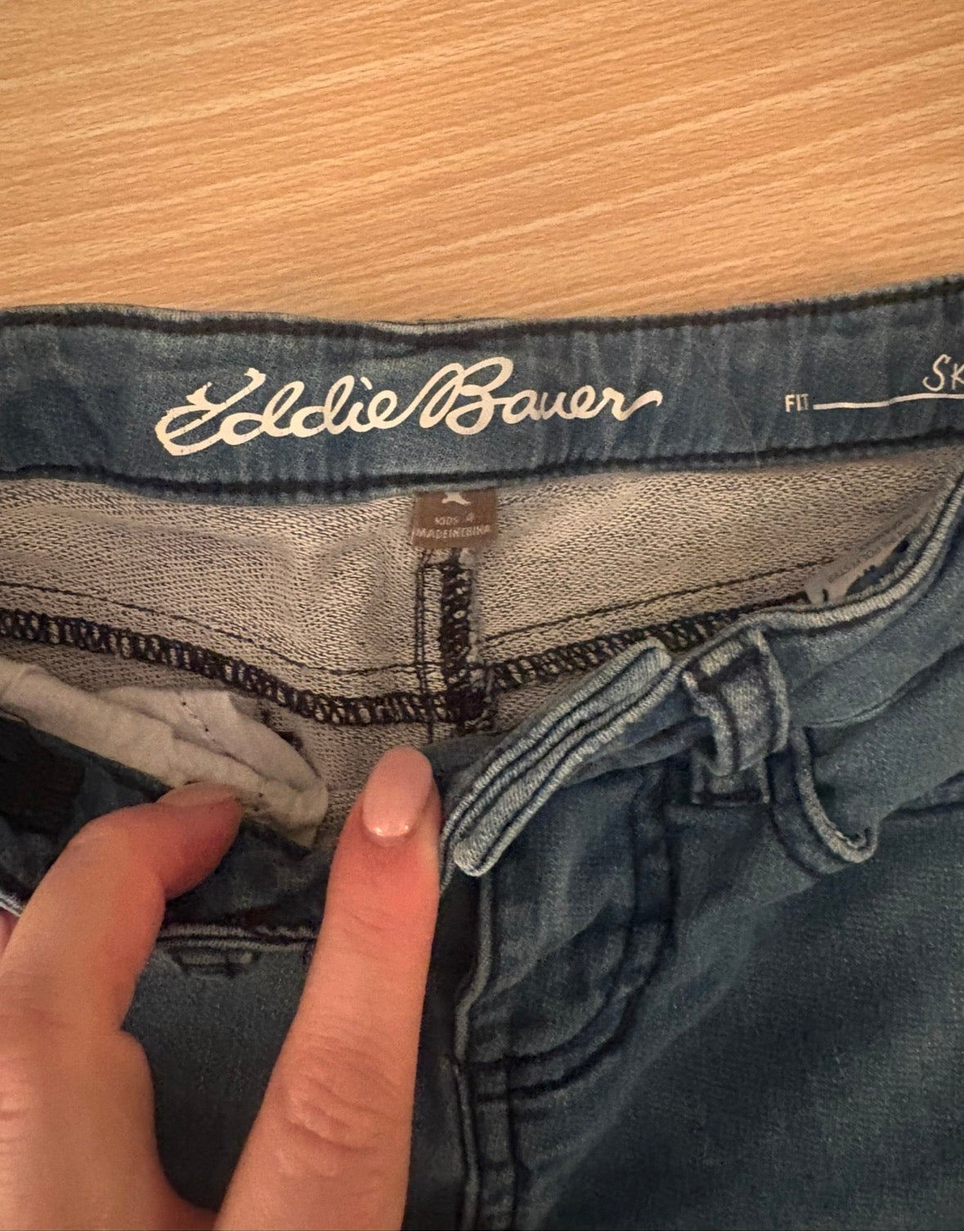 Seller 196 Girls Eddie Bauer Size 4 light Wash Skinny Denim